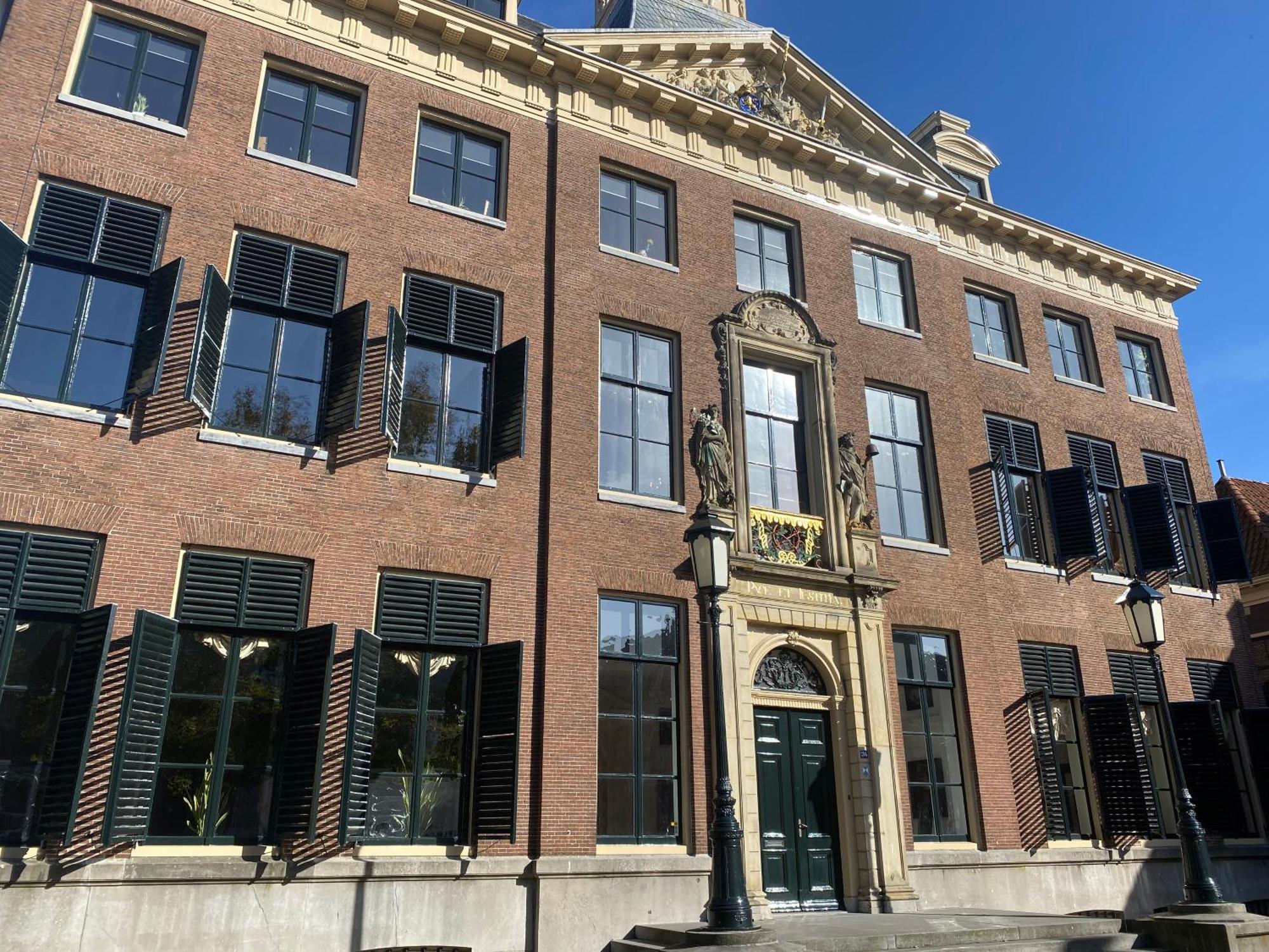 Elegant Appartement In Pakhuis Friesland Centrum Leeuwarden Buitenkant foto